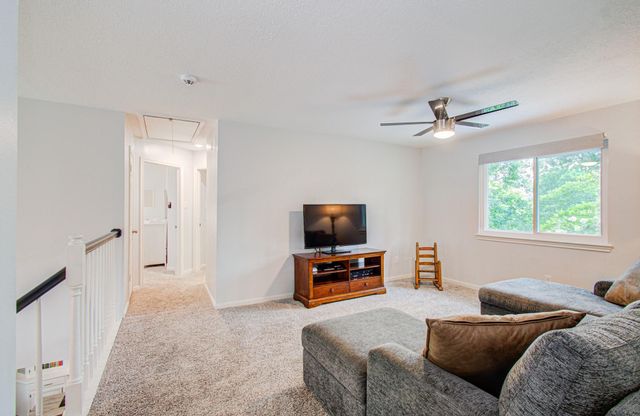 22927 Northoak Forest Lane, Spring, TX 77389