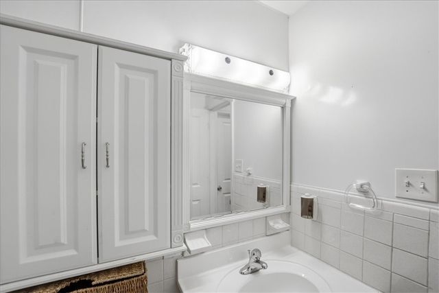 1956 1st Place SW, Vero Beach, FL 32962