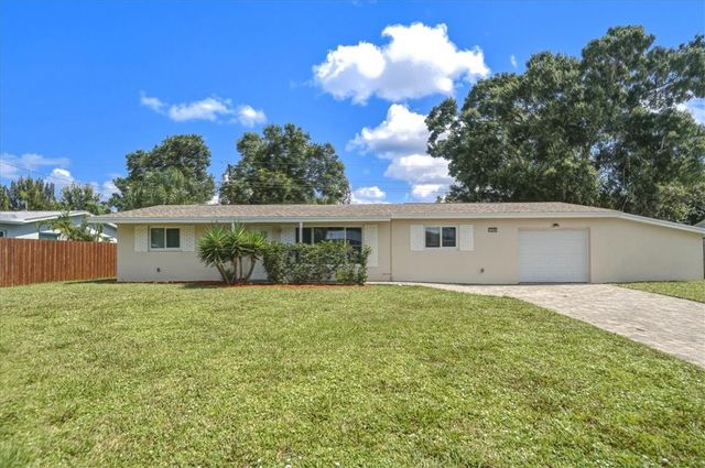 1956 1st Place SW, Vero Beach, FL 32962