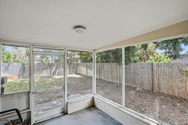 1956 1st Place SW, Vero Beach, FL 32962