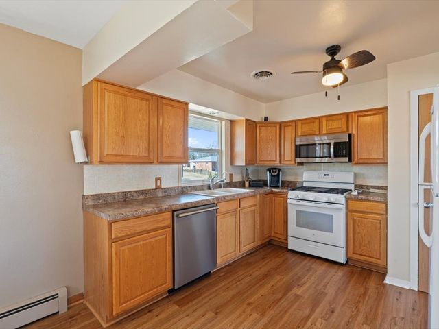 1420 7th Street, Orion, IL 61273