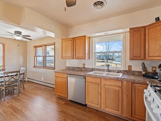 1420 7th Street, Orion, IL 61273