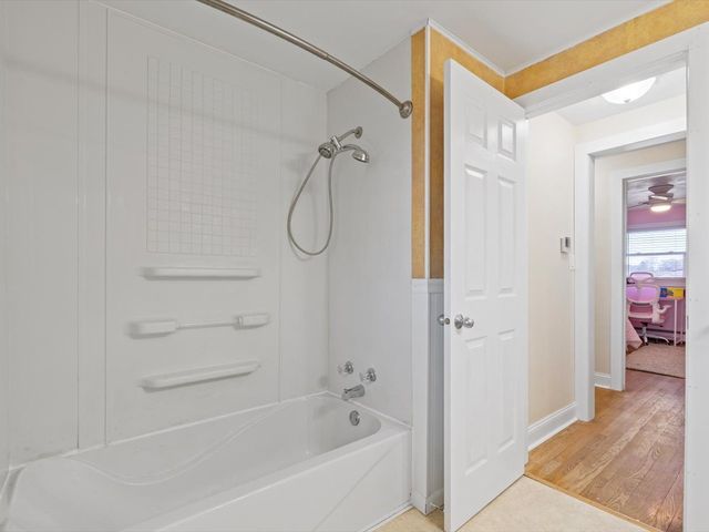 1420 7th Street, Orion, IL 61273