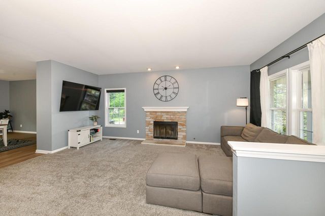 1335 E Jakes WAY, Whitewater, WI 53190