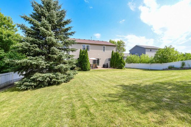 1335 E Jakes WAY, Whitewater, WI 53190