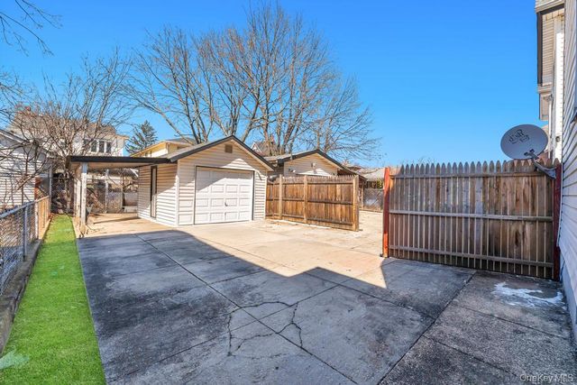 9460 199th Street, Hollis, NY 11423