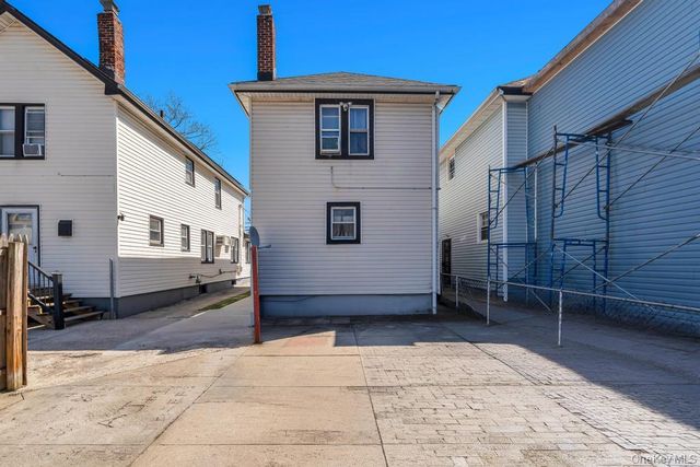 9460 199th Street, Hollis, NY 11423