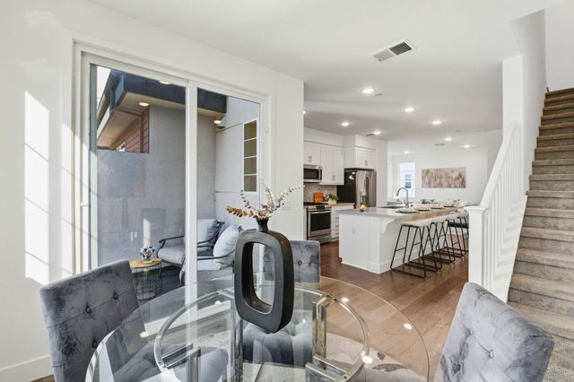 29322 Hub Ln, Hayward, CA 94544