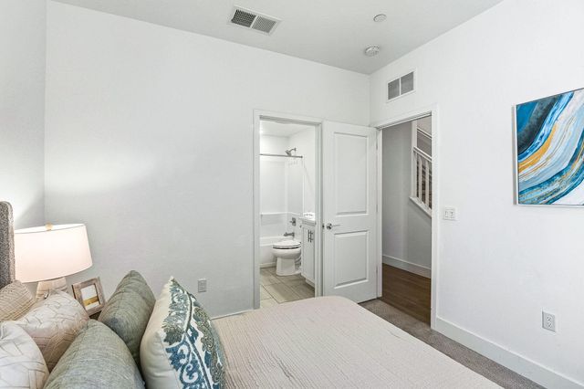 29322 Hub Ln, Hayward, CA 94544