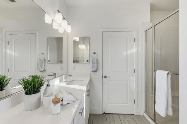 29322 Hub Ln, Hayward, CA 94544