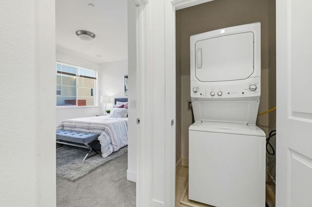 29322 Hub Ln, Hayward, CA 94544