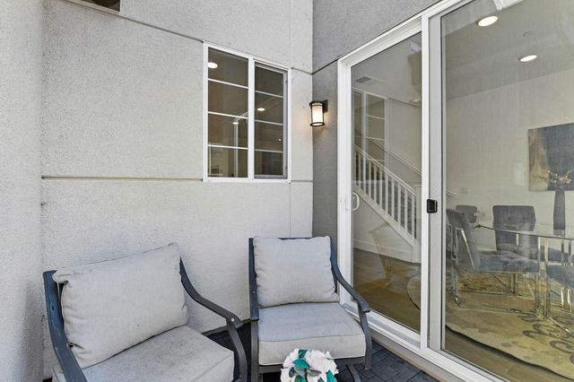 29322 Hub Ln, Hayward, CA 94544