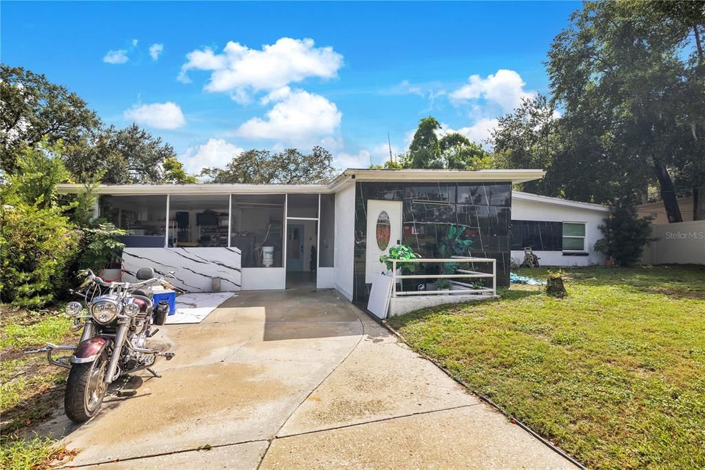 Image 1 of property listing at 6712 NINA ROSA DRIVE, Orlando, FL 32819
