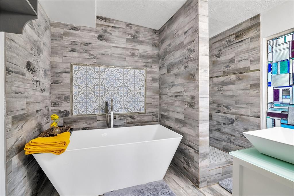 Image 18 of property listing at 6712 NINA ROSA DRIVE, Orlando, FL 32819
