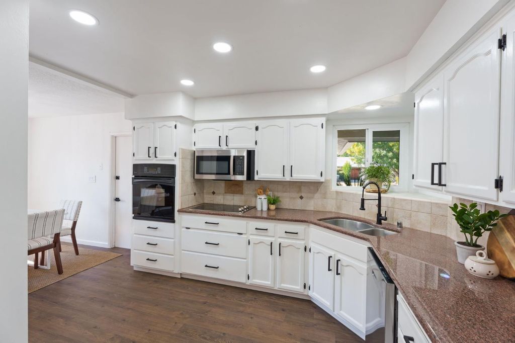 Image 10 of property listing at 6804 N Backer Avenue, Fresno, CA 93710
