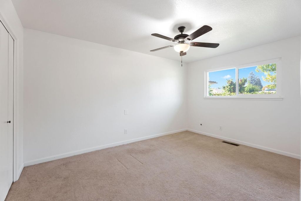 Image 11 of property listing at 6804 N Backer Avenue, Fresno, CA 93710
