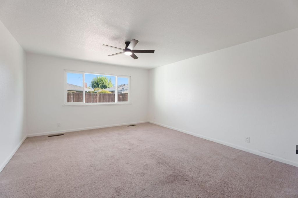 Image 17 of property listing at 6804 N Backer Avenue, Fresno, CA 93710