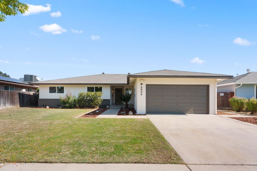 Image 18 of property listing at 6804 N Backer Avenue, Fresno, CA 93710