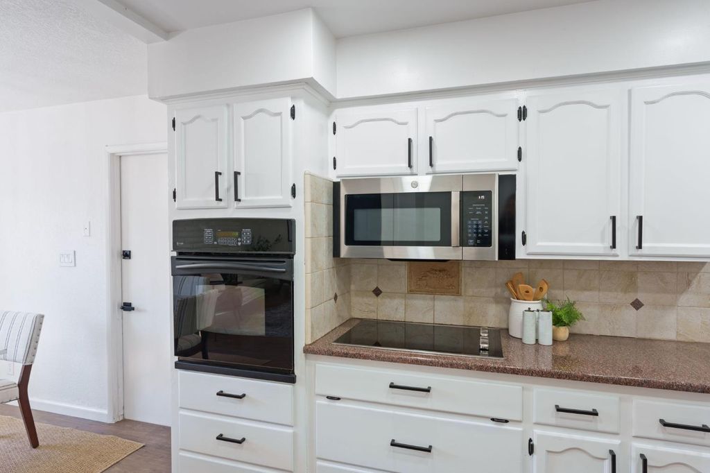 Image 8 of property listing at 6804 N Backer Avenue, Fresno, CA 93710