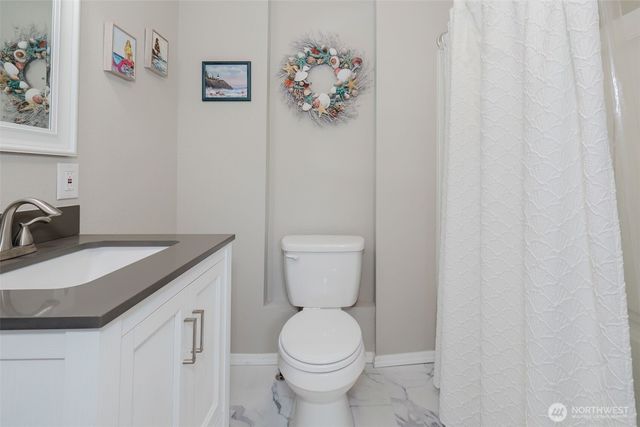 880 Hogan Lane, Bremerton, WA 98311