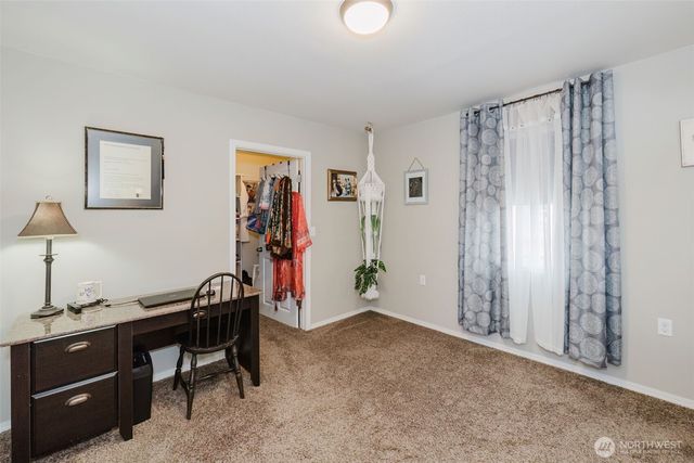 880 Hogan Lane, Bremerton, WA 98311