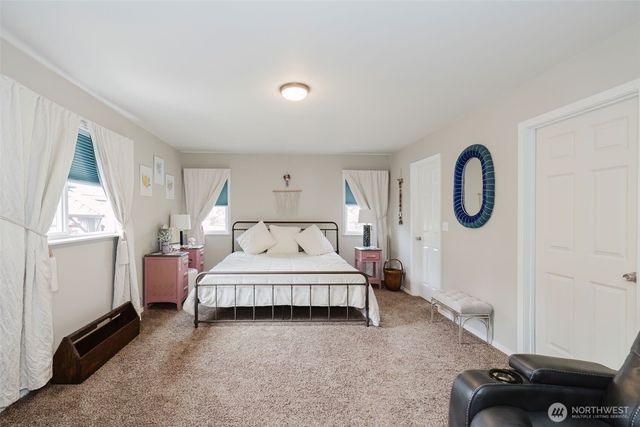 880 Hogan Lane, Bremerton, WA 98311