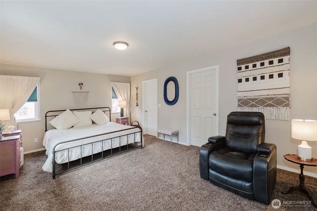 880 Hogan Lane, Bremerton, WA 98311