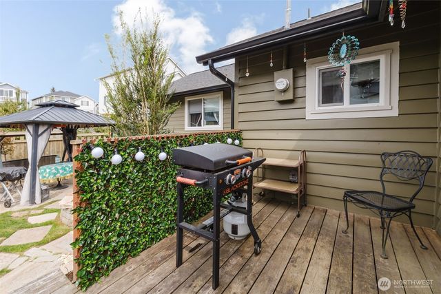 880 Hogan Lane, Bremerton, WA 98311