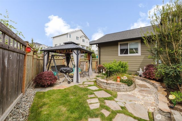 880 Hogan Lane, Bremerton, WA 98311