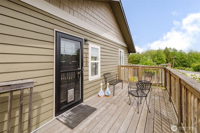 880 Hogan Lane, Bremerton, WA 98311