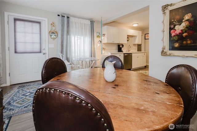 880 Hogan Lane, Bremerton, WA 98311