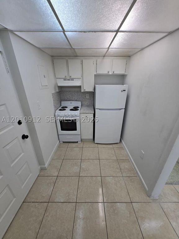 6980 NW 186th St 3-227A, Hialeah, FL 33015