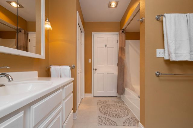 40861 Acorn Drive, Dent, MN 56528