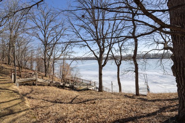 40861 Acorn Drive, Dent, MN 56528