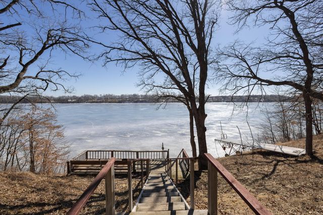 40861 Acorn Drive, Dent, MN 56528