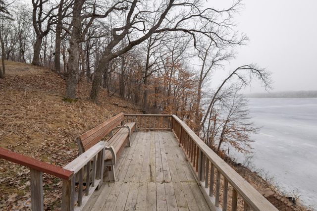 40861 Acorn Drive, Dent, MN 56528