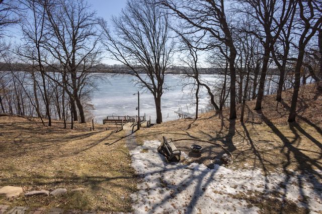 40861 Acorn Drive, Dent, MN 56528