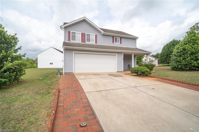 5709 Waterpoint Drive, Browns Summit, NC 27214