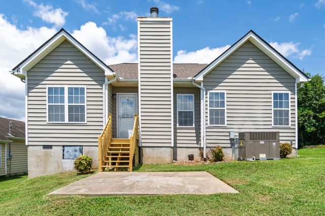 7108 Legacy Dr, Antioch, TN 37013