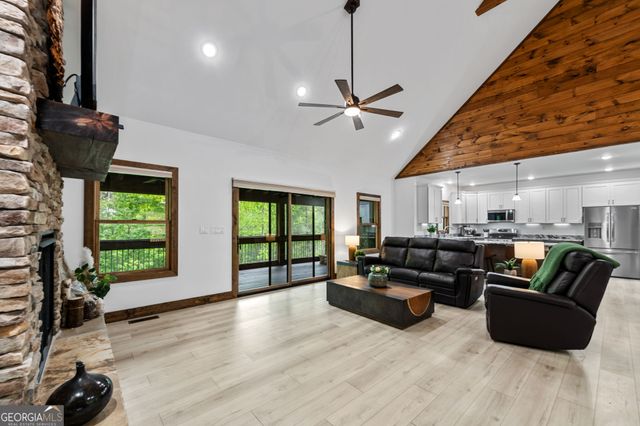60 Weeks Lane, Ellijay, GA 30540