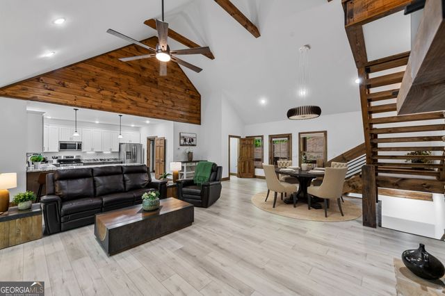60 Weeks Lane, Ellijay, GA 30540