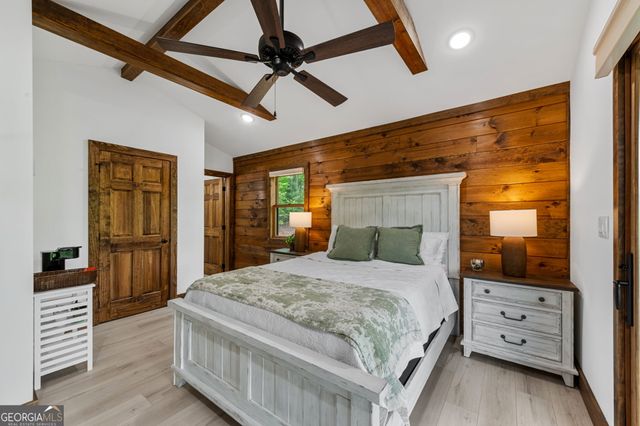 60 Weeks Lane, Ellijay, GA 30540