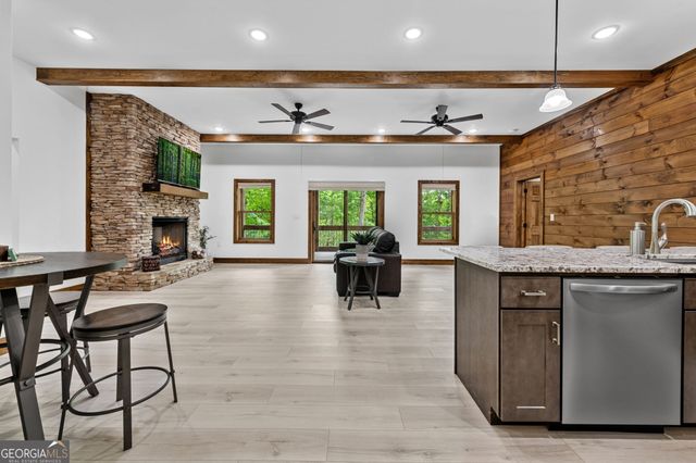 60 Weeks Lane, Ellijay, GA 30540