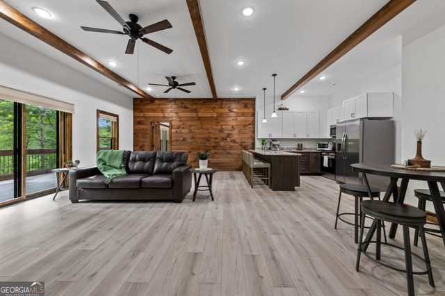 60 Weeks Lane, Ellijay, GA 30540