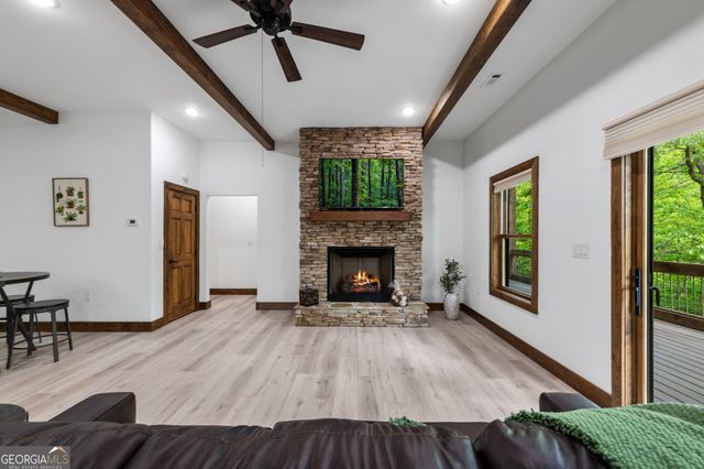 60 Weeks Lane, Ellijay, GA 30540