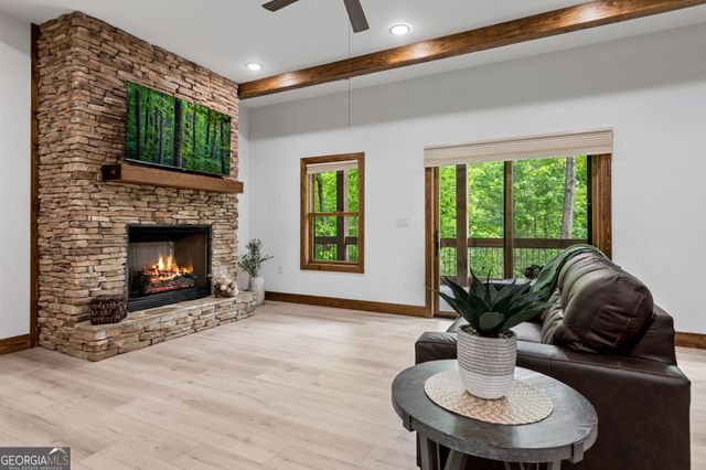 60 Weeks Lane, Ellijay, GA 30540