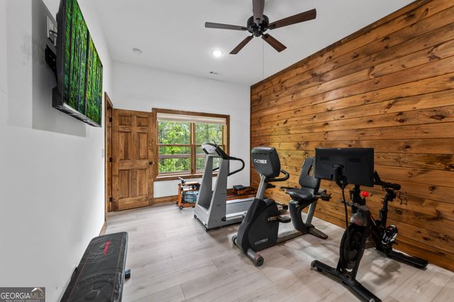 60 Weeks Lane, Ellijay, GA 30540