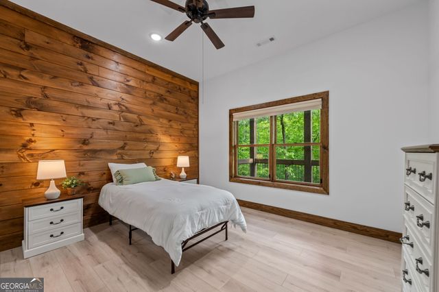 60 Weeks Lane, Ellijay, GA 30540