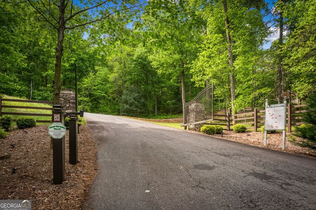 60 Weeks Lane, Ellijay, GA 30540