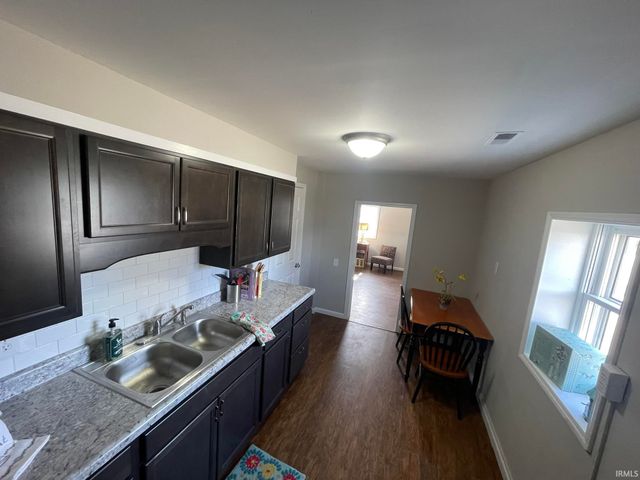 1008 S 14th Street, Vincennes, IN 47591